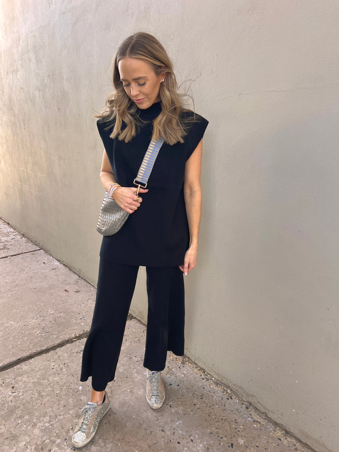 emma mock neck sweater tank | black