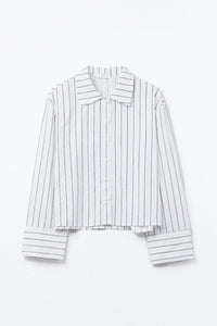 no words cropped button-up