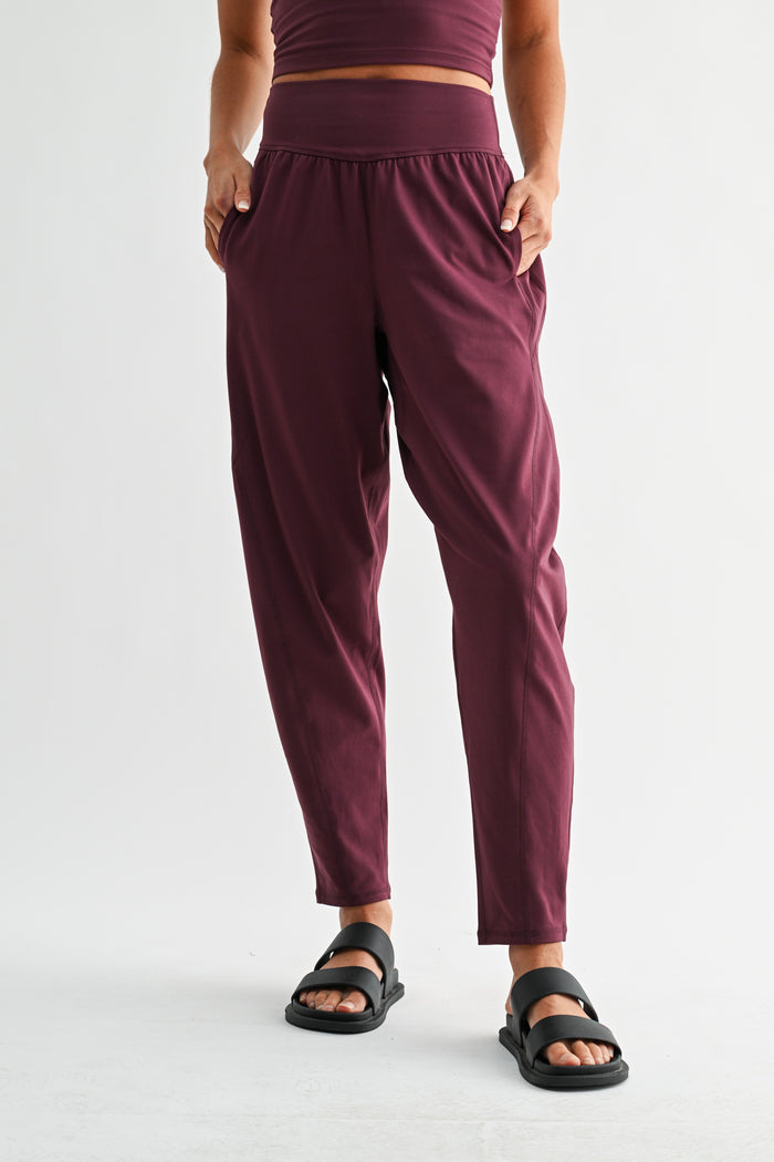 so different barrel active pants