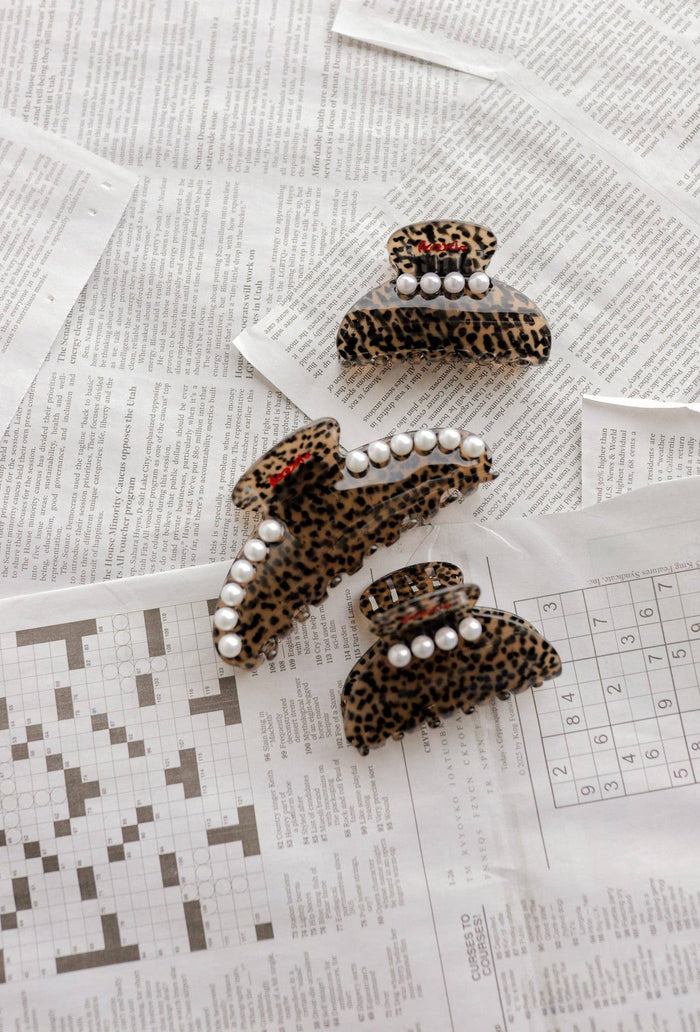 love is in the hair claw clip