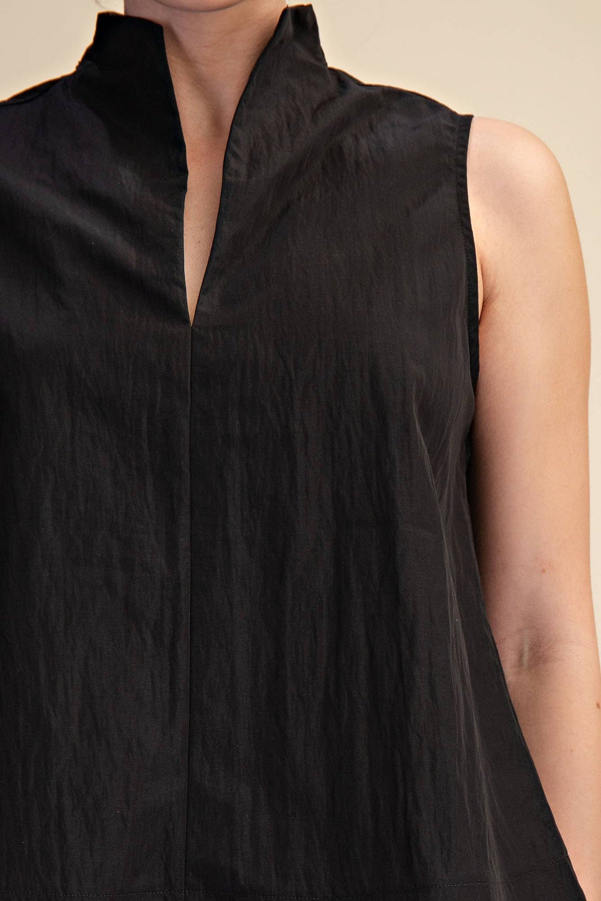 meredith high-collar top