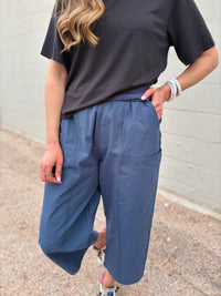 easy does it cropped soft washed tee