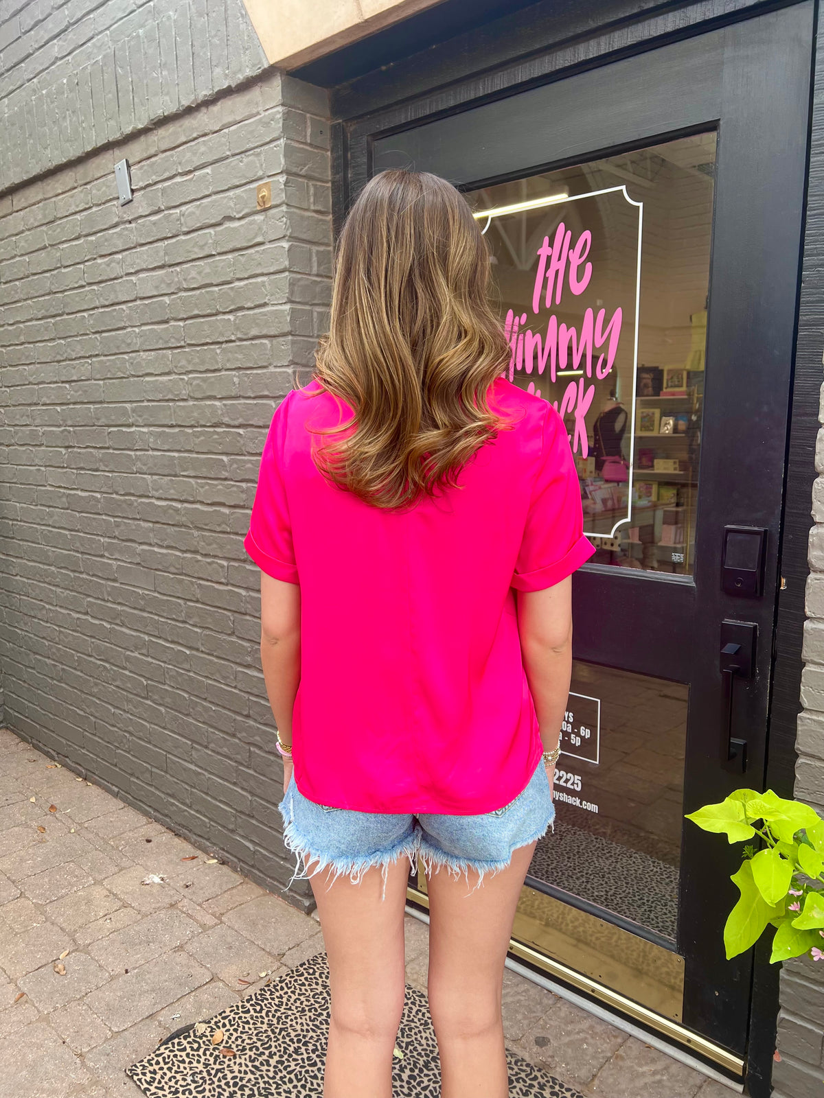 easy does it satin pocket tee