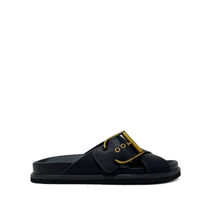 barb buckle sandal