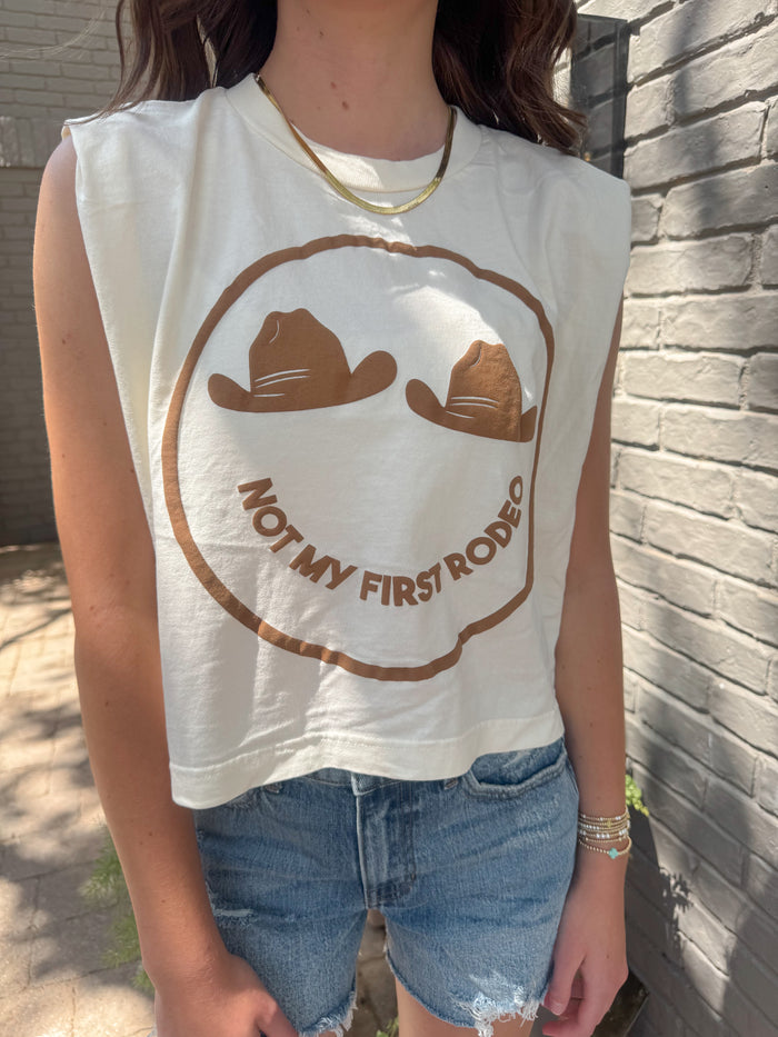 rodeo smiley puff print muscle tee