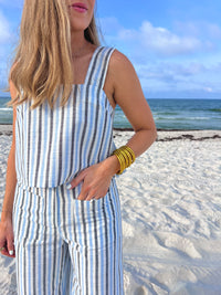 read between the lines boxy tank