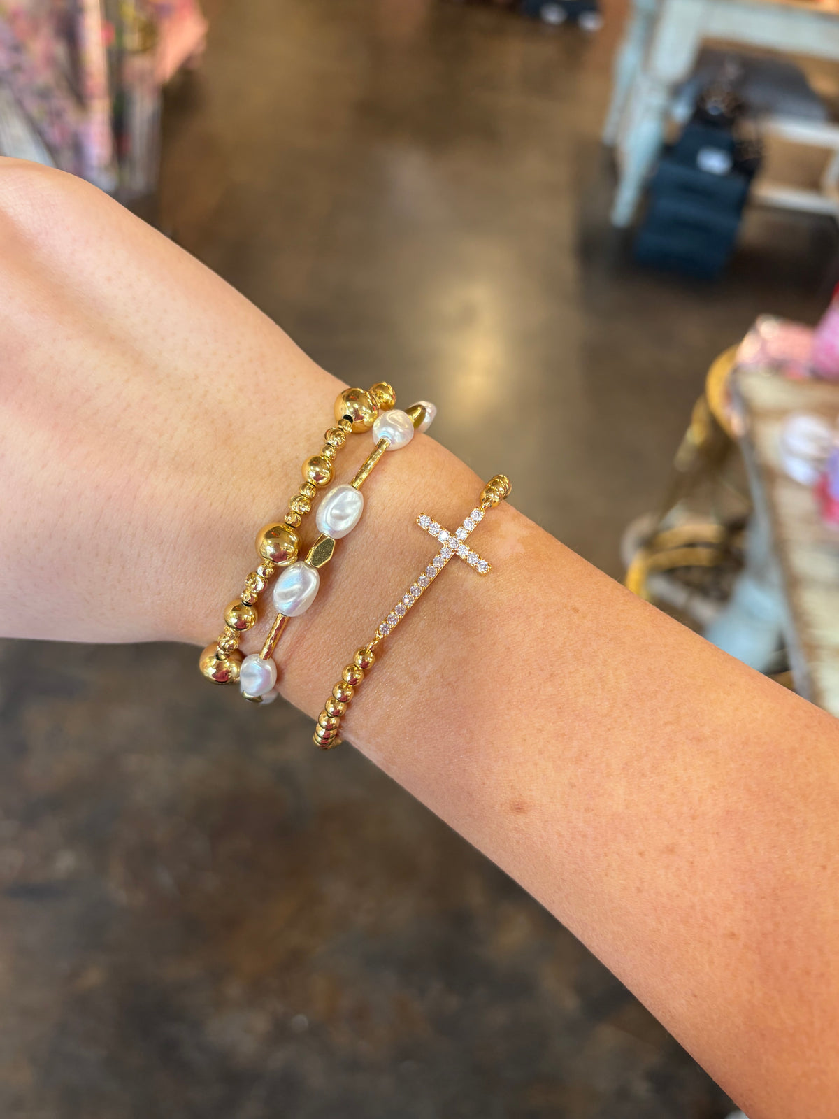 graceful glow gold bracelet set