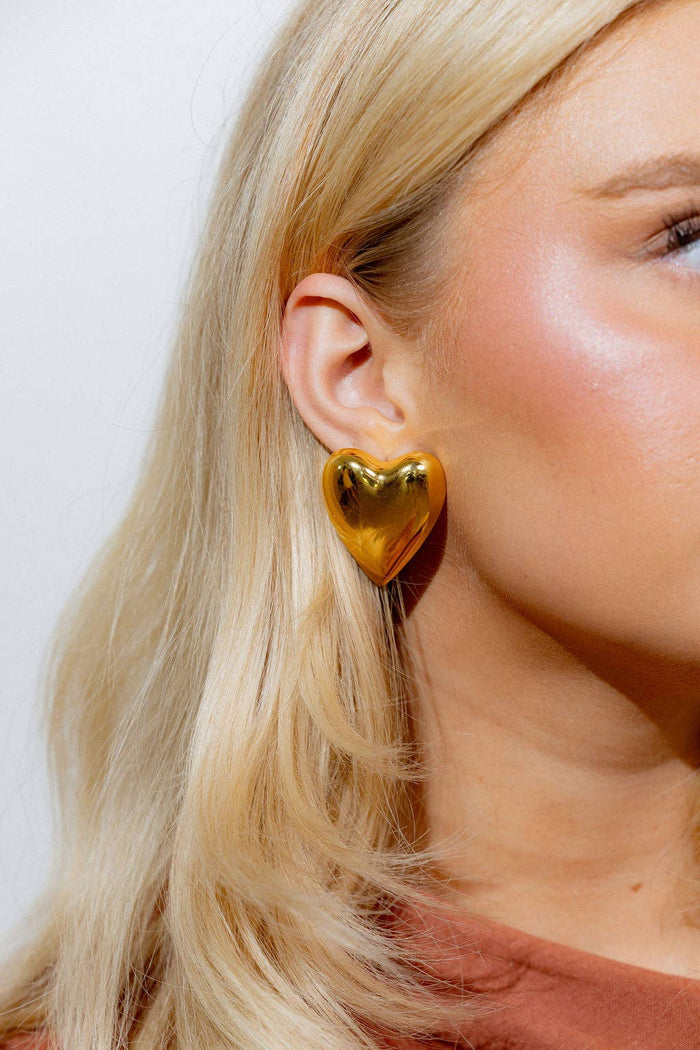 shiny gold heart earring