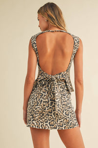 spotted open-back leopard denim set