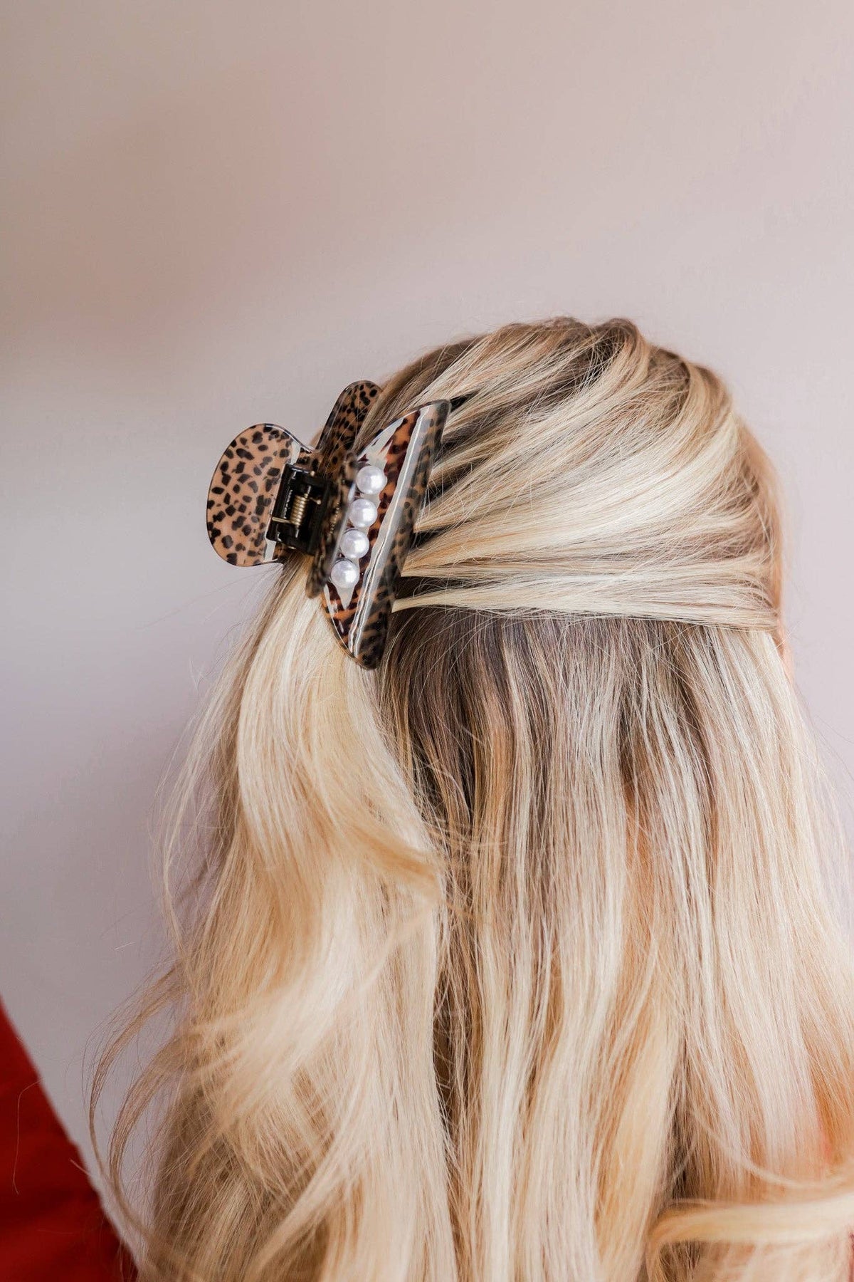 love is in the hair claw clip