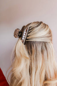 love is in the hair claw clip