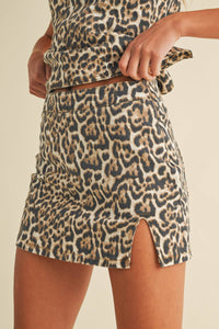 spotted open-back leopard denim set