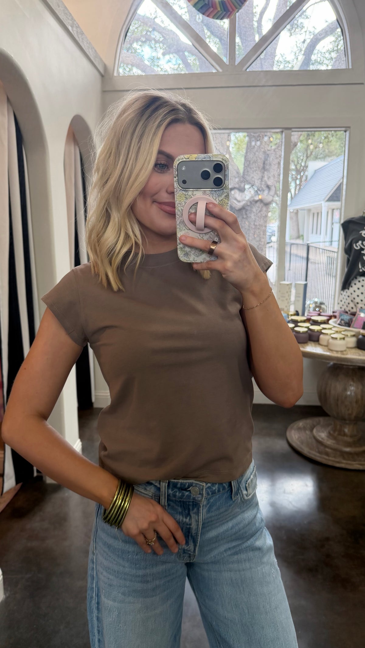 warm welcome cap sleeve cropped tee