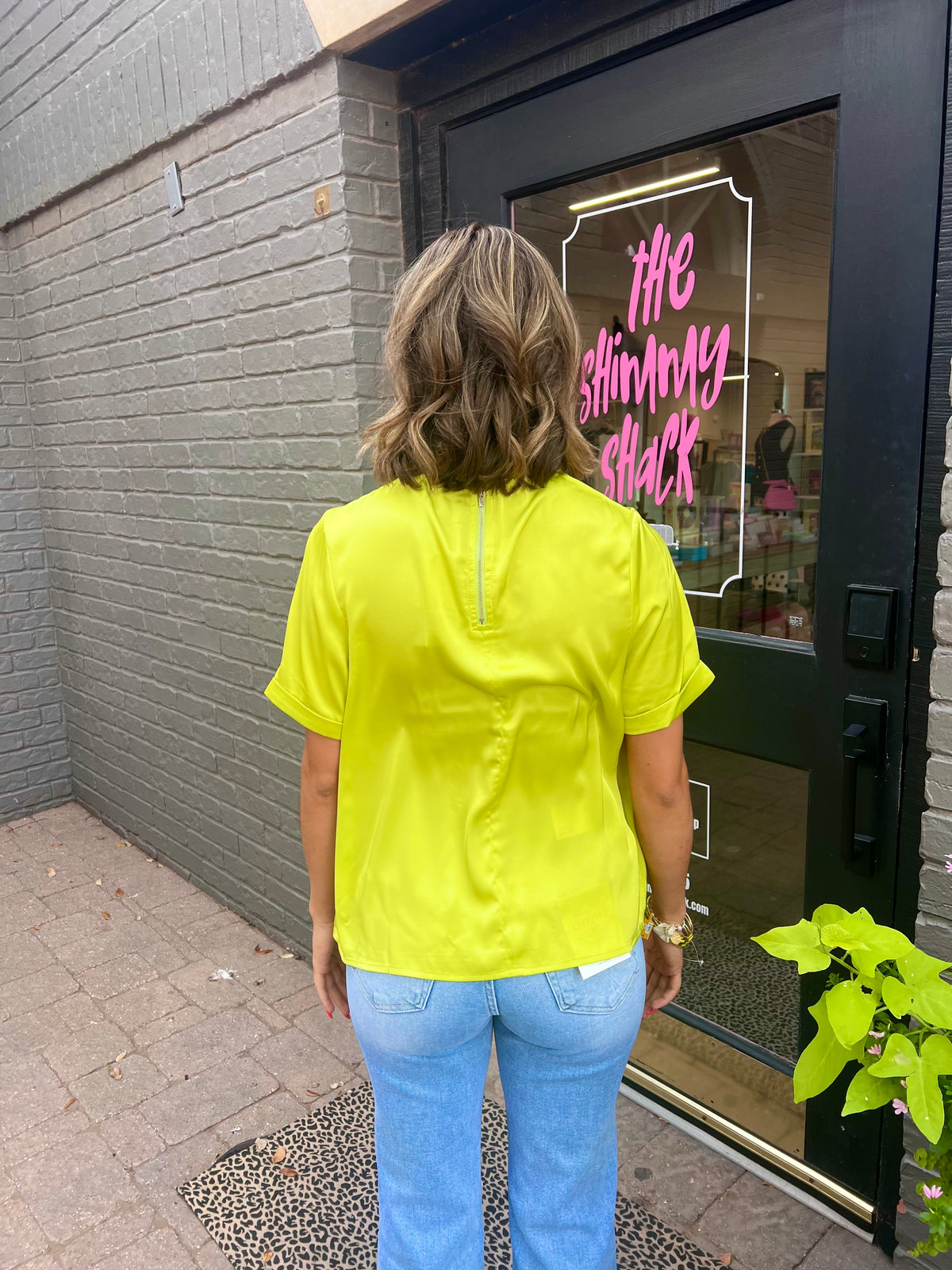 easy does it satin pocket tee
