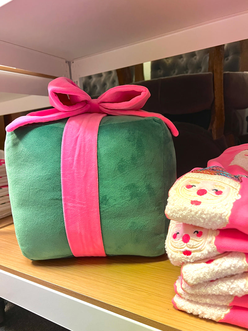 green gift box pillow | medium