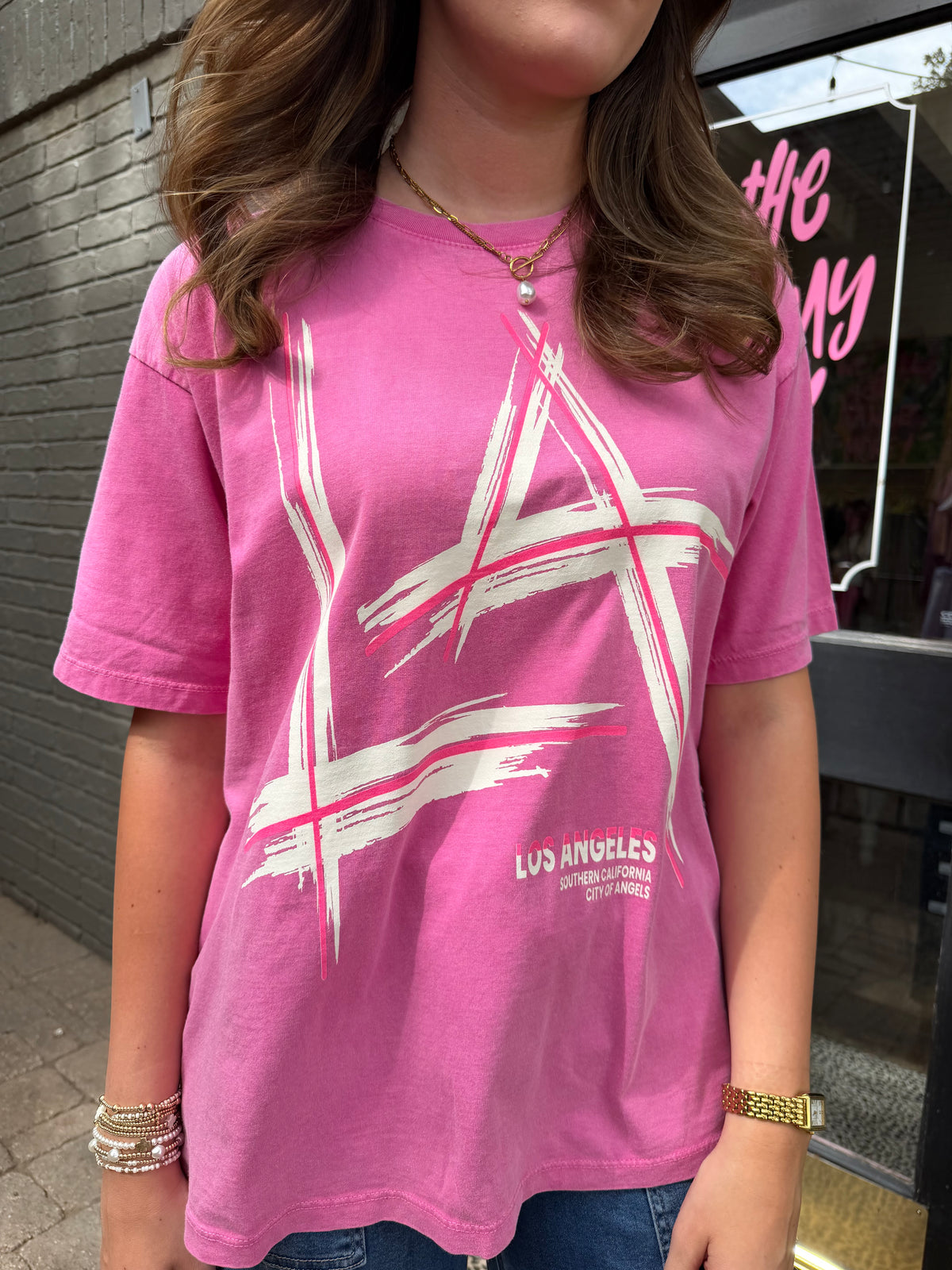 LA nights graphic tee