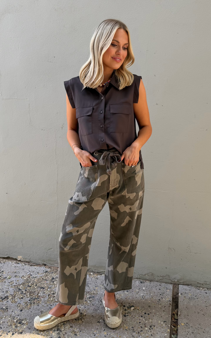 espresso obsessed collared short sleeve