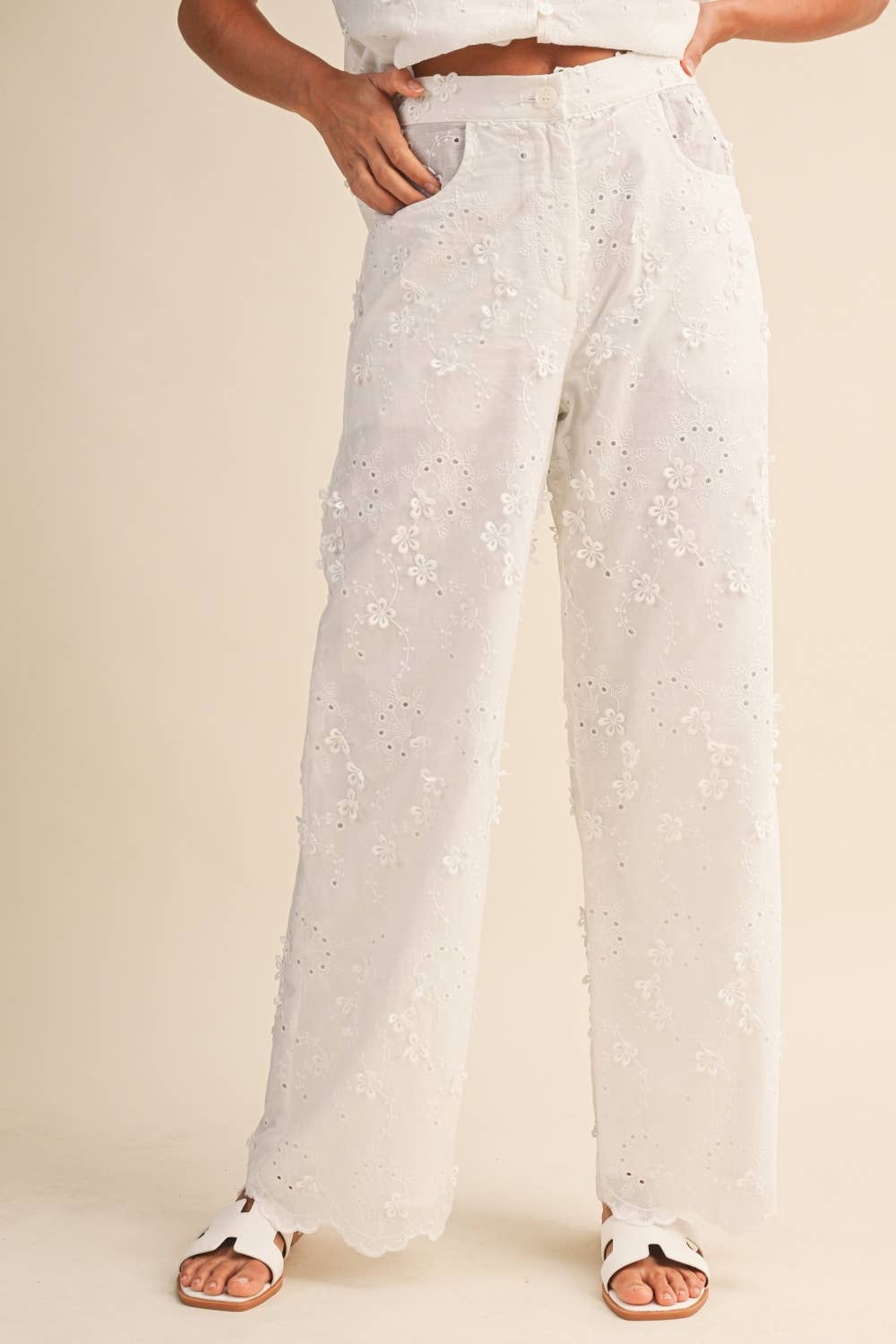 a little lace white set