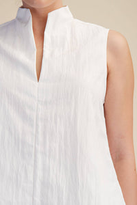 meredith high-collar top
