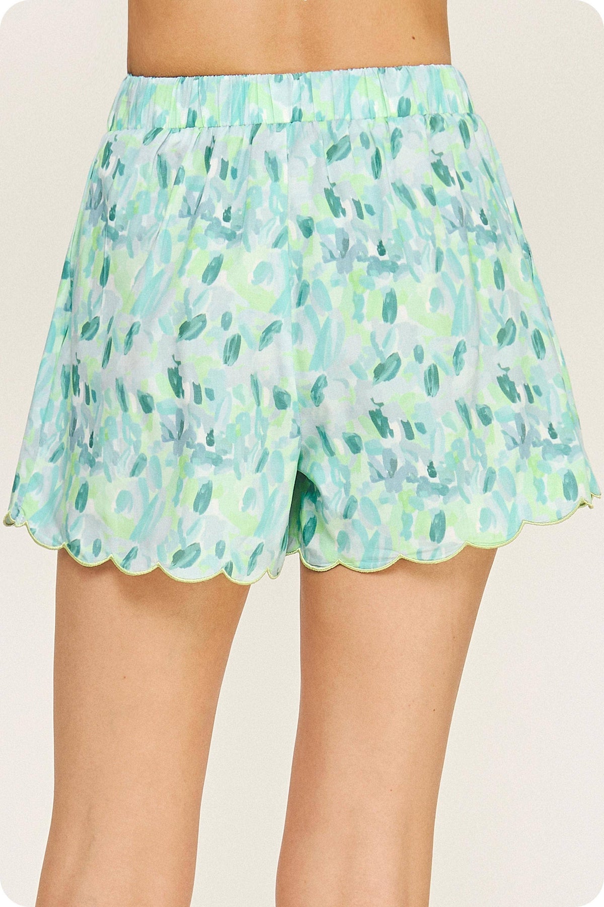 sydney scallop hem floral shorts