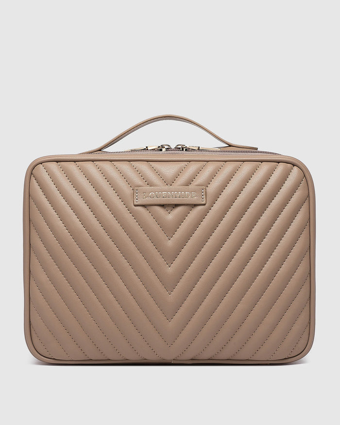 maggie quilted hanging toiletry case
