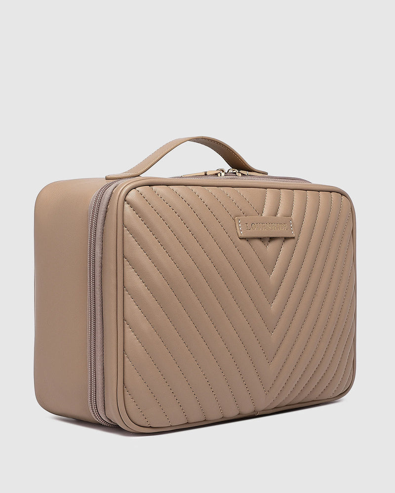 maggie quilted hanging toiletry case