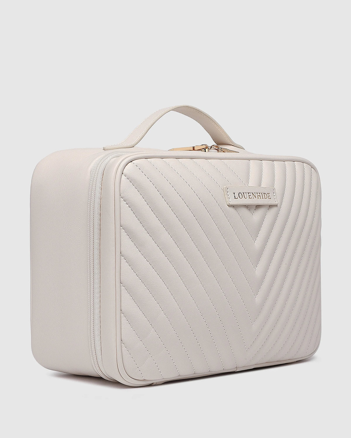 maggie quilted hanging toiletry case