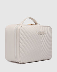 maggie quilted hanging toiletry case